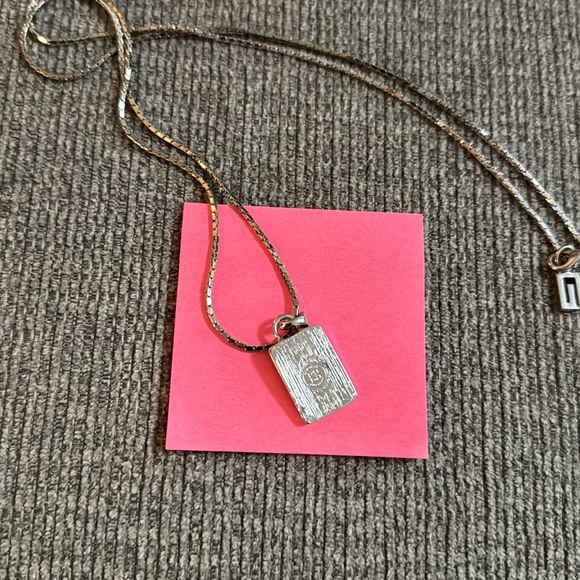 Necklace - Picture 2 of 4